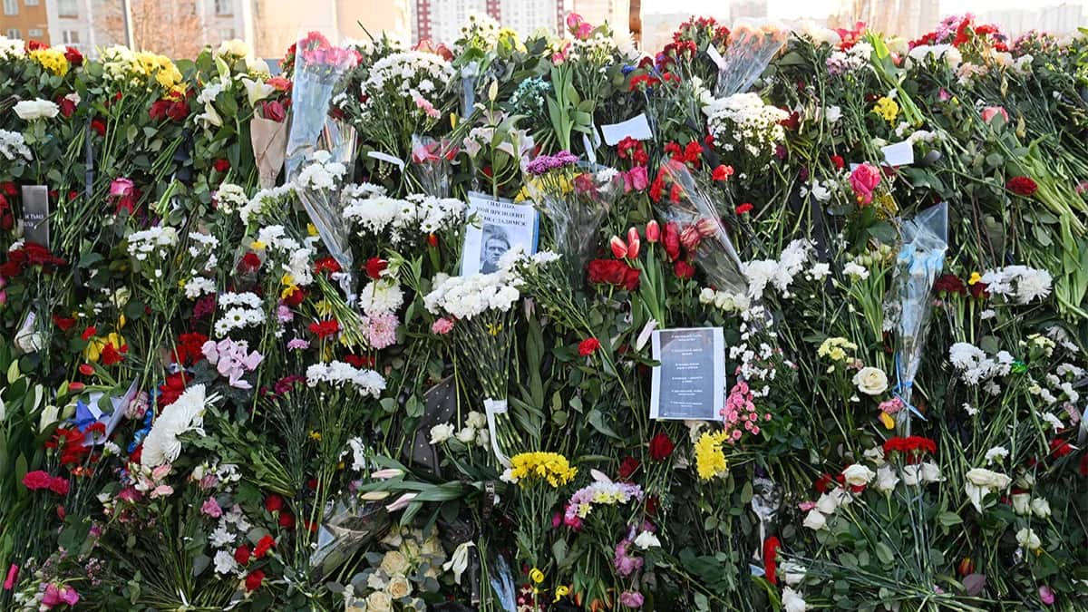 Цветы на могиле Навального на Борисовском кладбище в Москве, 3 марта 2024 года. Фото: Дмитрий Лебедев / Коммерсантъ / Sipa USA / Vida Press