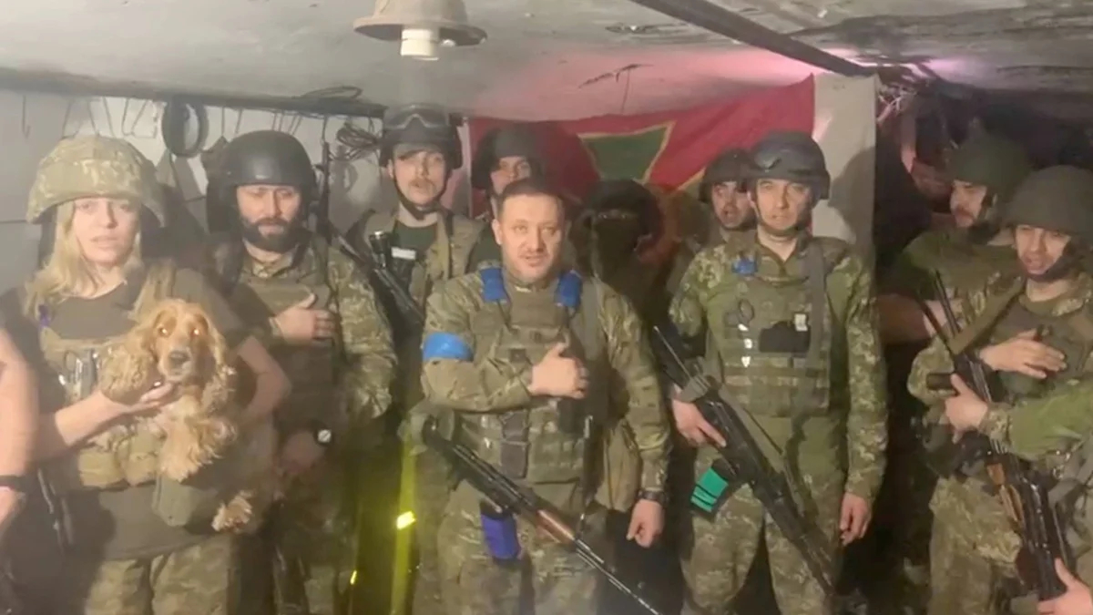 Украинские военные на заводе «Азовсталь», 29 апреля 2022 года. Фото: Госпогранслужба Украины / EyePress News / Shutterstock / Rex Features / Vida Press