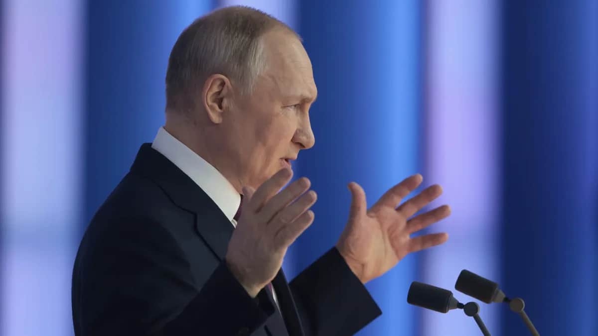 Владимир Путин во время послания Федеральному собранию. Фото: EPA-EFE / MIKHAIL METZEL / SPUTNIK / KREMLIN POOL MANDATORY CREDIT