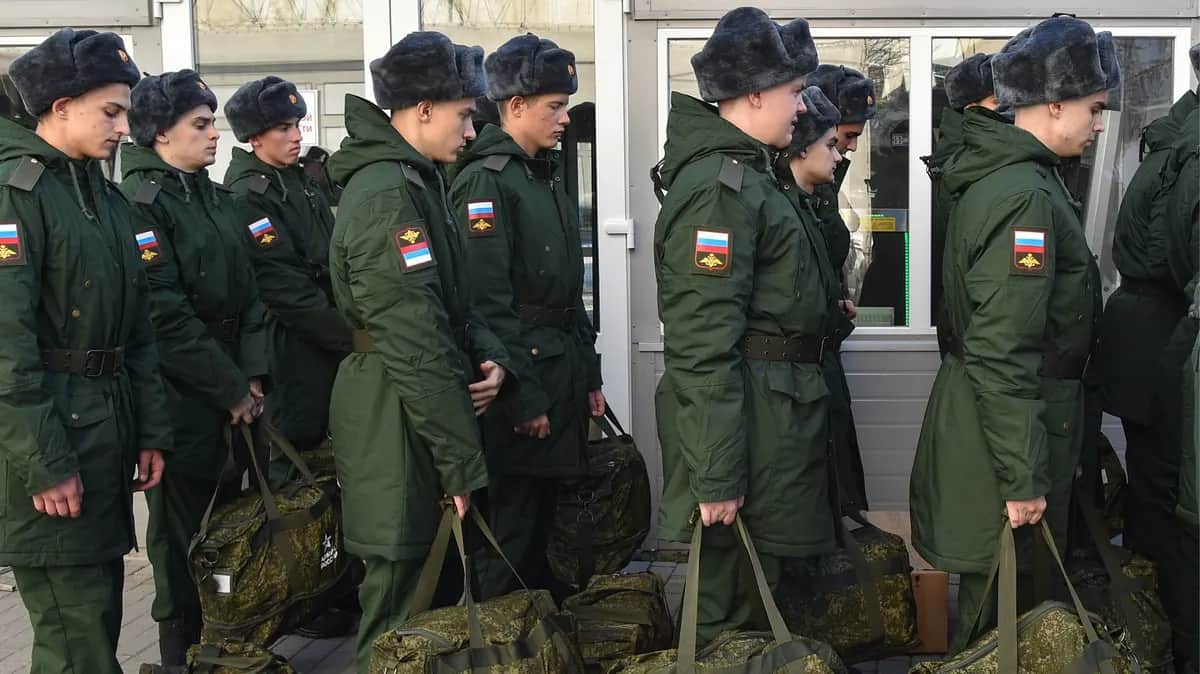Russian lawmakers seek to remove automatic right to postpone conscription during appeal