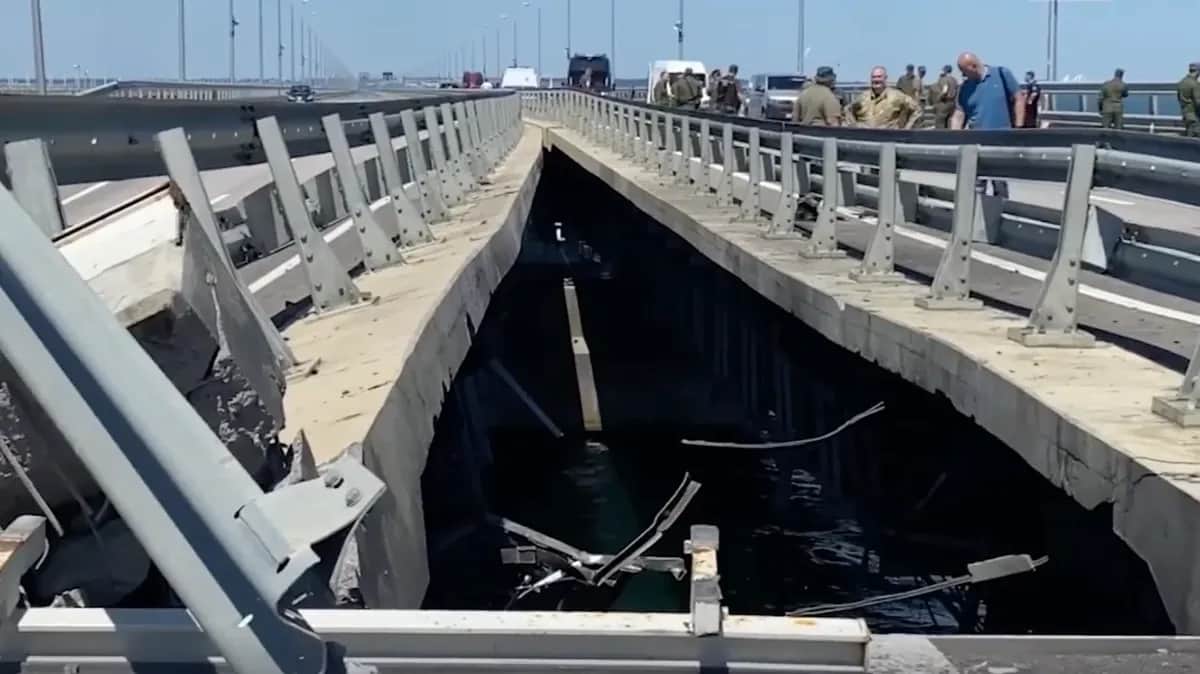 Крымский мост после взрыва. Фото: скрин <a href="https://www.ntv.ru/novosti/2778434/?from=top">видео</a>