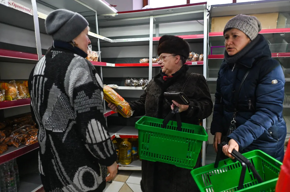 Магазин продуктов в Херсоне. Фото: Artur Widak/Getty Images 
