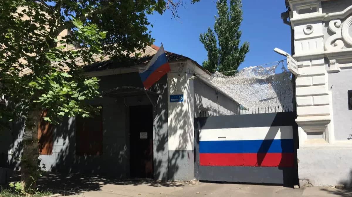 The “updated” conscription office with boarded up windows. Photo: Sonia Mustaeva