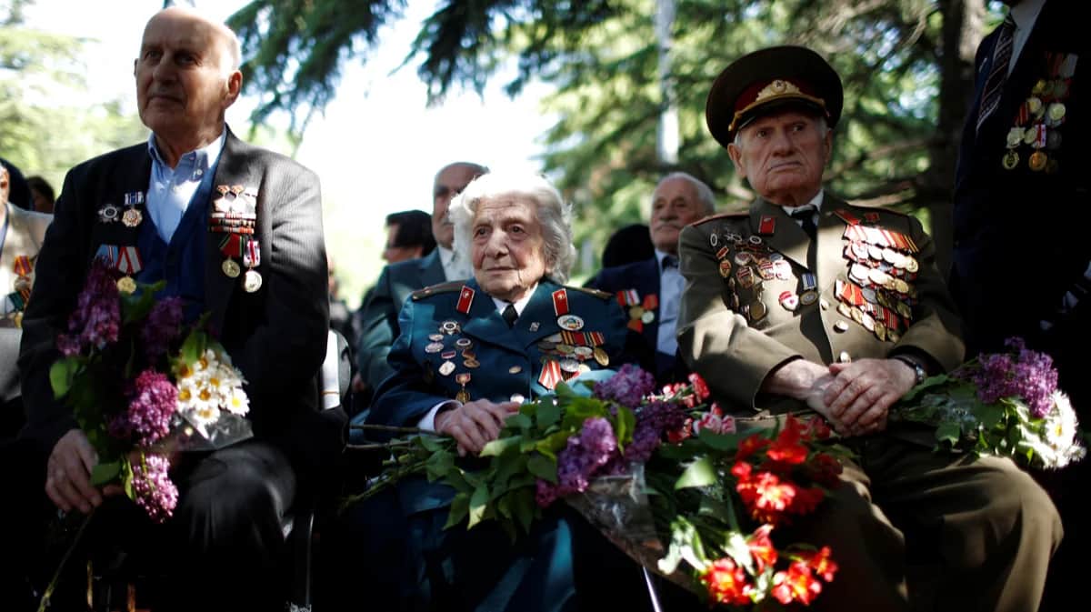 Ветераны Второй мировой войны участвуют в мероприятиях по случаю Дня Победы в Тбилиси, Грузия, 9 мая 2016 года. Фото: David Mdzinarishvili / Reuters / Scanpix / LETA