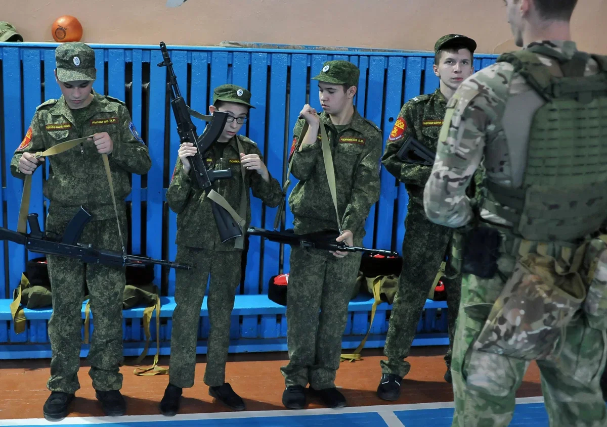 Cadets take part in basic military training classes, in central Russia’s Tambov region, 8 November 2024. Photo: Alexey Sukhorukov / Satellite / Imago Images / SNA / Scanpix / LETA