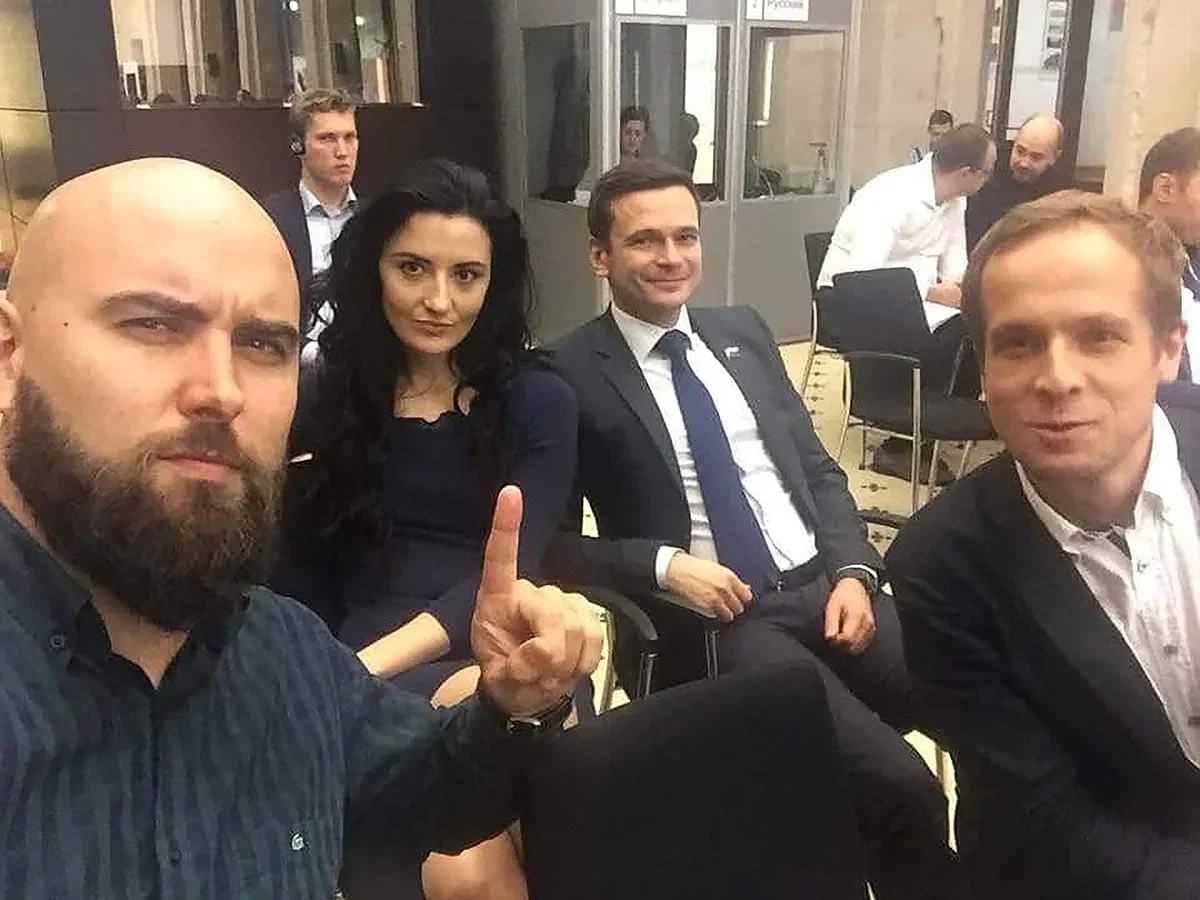 From left to right: Pablo González, Alisa<a href="https://www.alisaganieva.com/" rel="noopener noreferrer" title="https://www.alisaganieva.com/"> </a>Ganieva, Ilya Yashin, Pavel Yelizarov. Photo: Alisa<a href="https://www.alisaganieva.com/" rel="noopener noreferrer" title="https://www.alisaganieva.com/"> </a>Ganieva