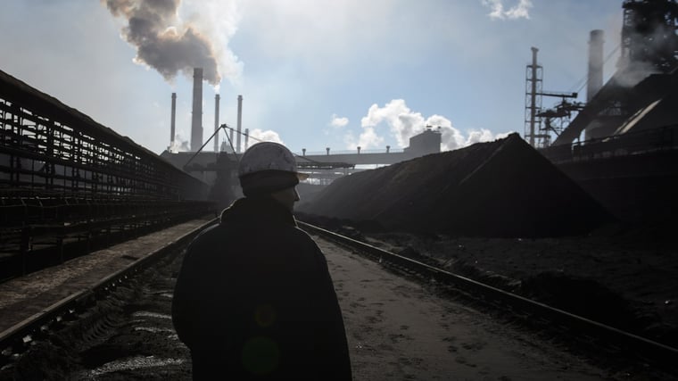 На Челябинском металлургическом комбинате несколько месяцев задерживают зарплаты