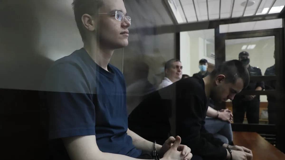 Вячеслав Крюков, Руслан Костыленков и Петр Карамзин — фигуранты дела «Нового величия». Фото: EPA-EFE/MAXIM SHIPENKOV
