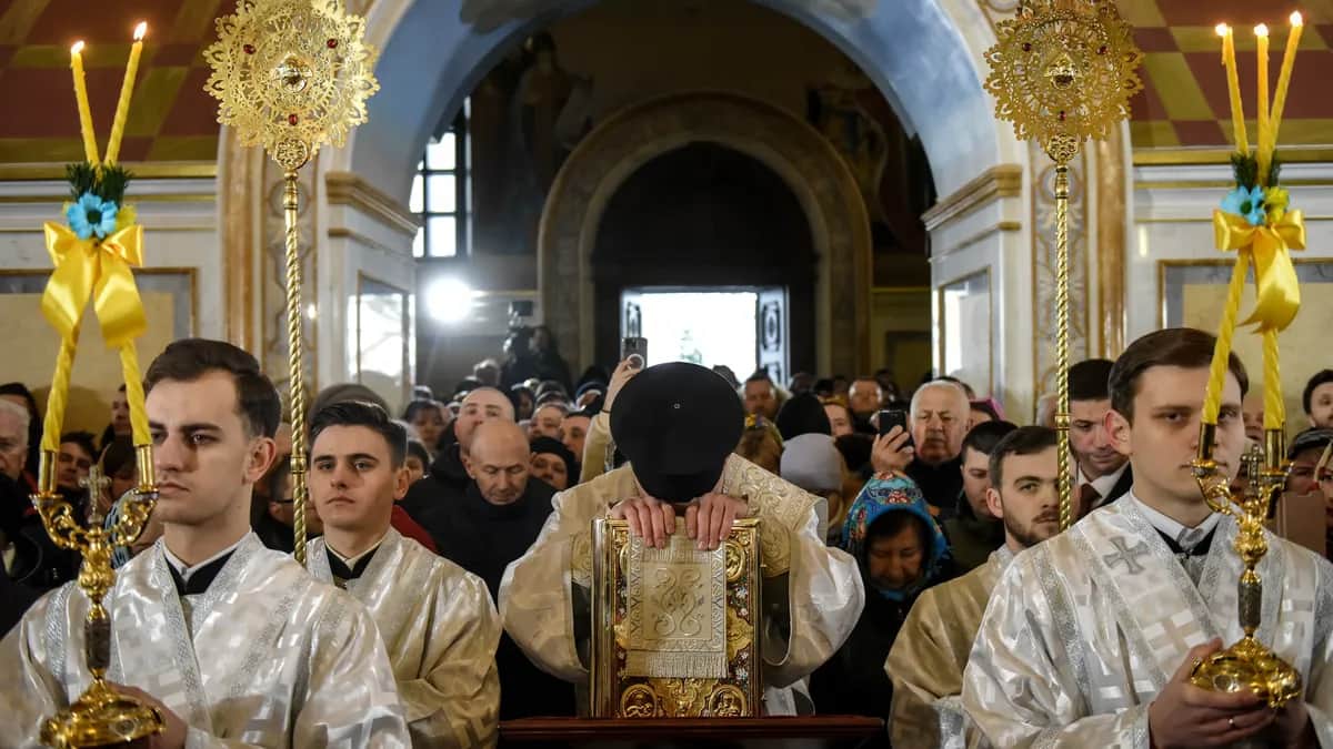 Служба в Киево-Печерской лавре. Фото: EPA-EFE/OLEG PETRASYUK