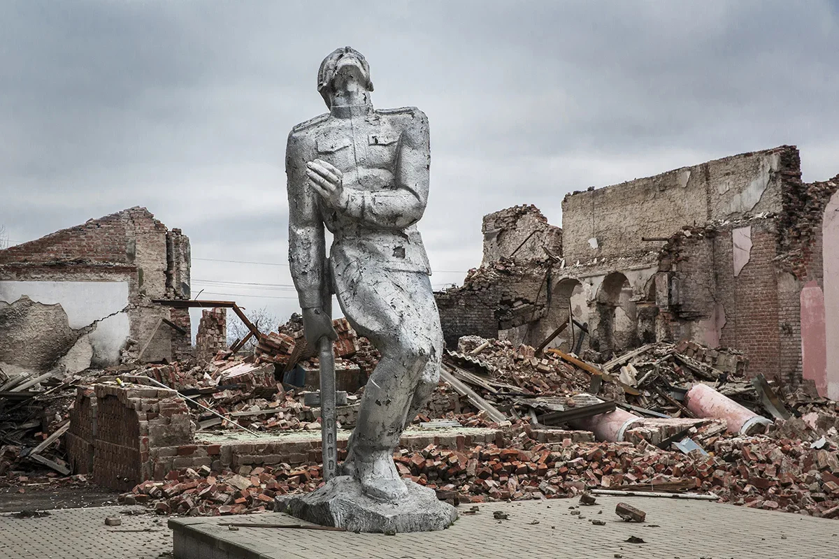 The Monument to the Unknown Soldier in Avdiivka, December 2023. Photo: Marek M. Berezowski / Anadolu / Getty Images