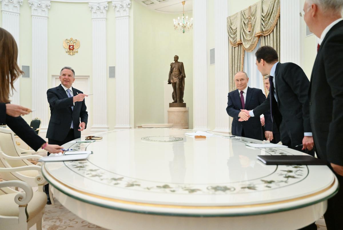 US Special Envoy Steve Witkoff and Vladimir Putin meet at the Kremlin in Moscow, 25 April 2025. EPA-EFE/KRISTINA KORMILITSYNA/SPUTNIK/KREMLIN POOL