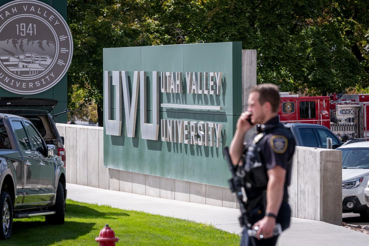 Police officers on the campus of Utah Valley University following the shooting of Charlie Kirk in Orem, Utah, USA, 10 September 2025. Photo: EPA / MARIELLE SCOTT