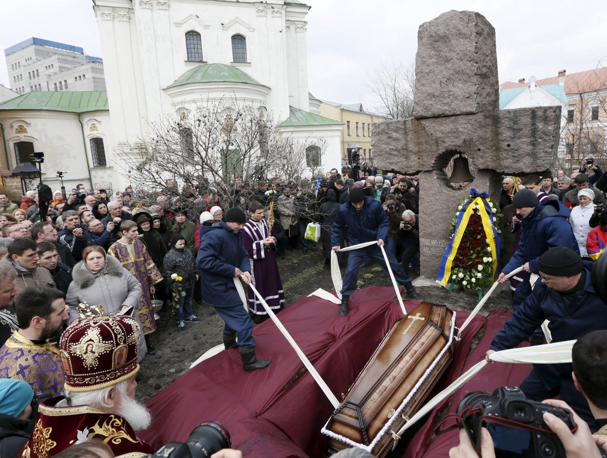 Похоронная церемония Георгия Гонгадзе в Киеве, Украина, 22 марта 2016 года. Фото: Valentyn Ogirenko / Reuters / Scanpix / LETA