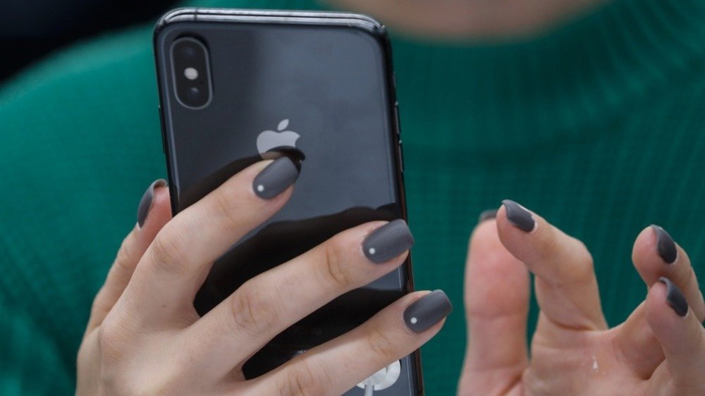 С 1 апреля россиянам запретят оплачивать сервисы Apple со счета телефона — РБК