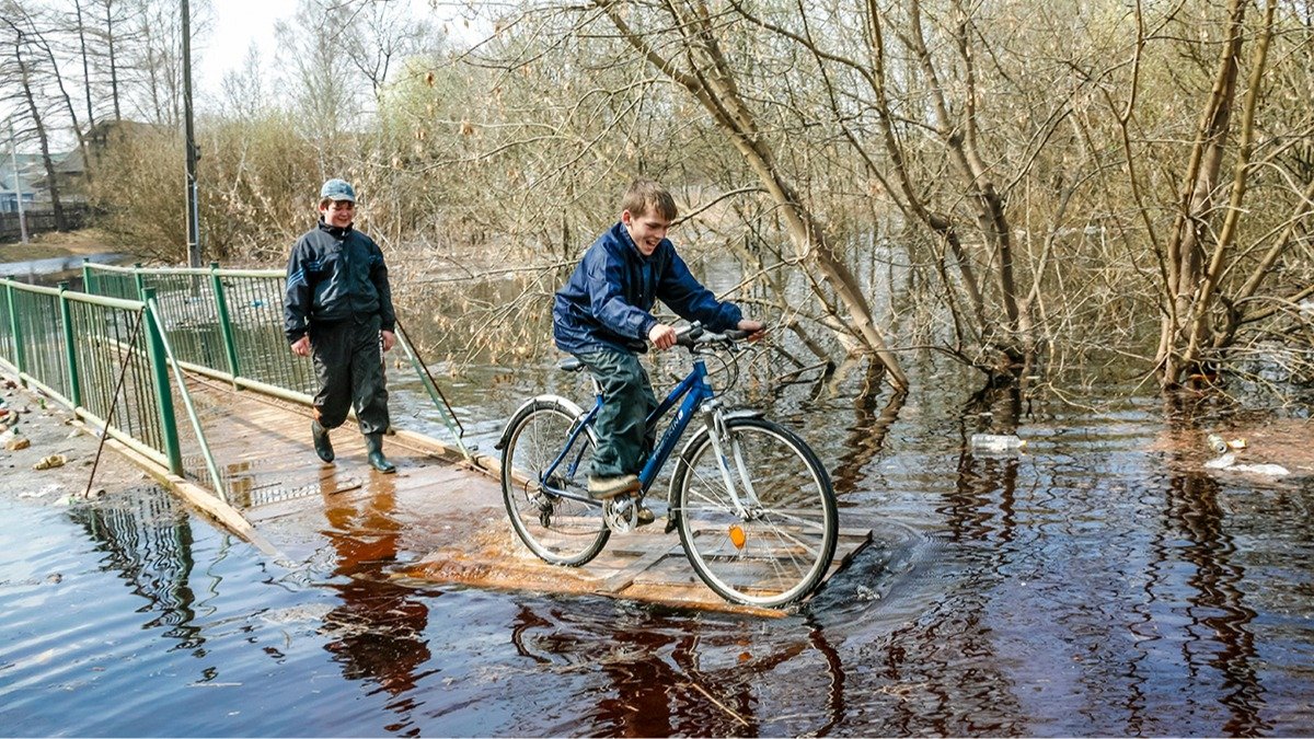 Миллиардом дамбу не заткнуть