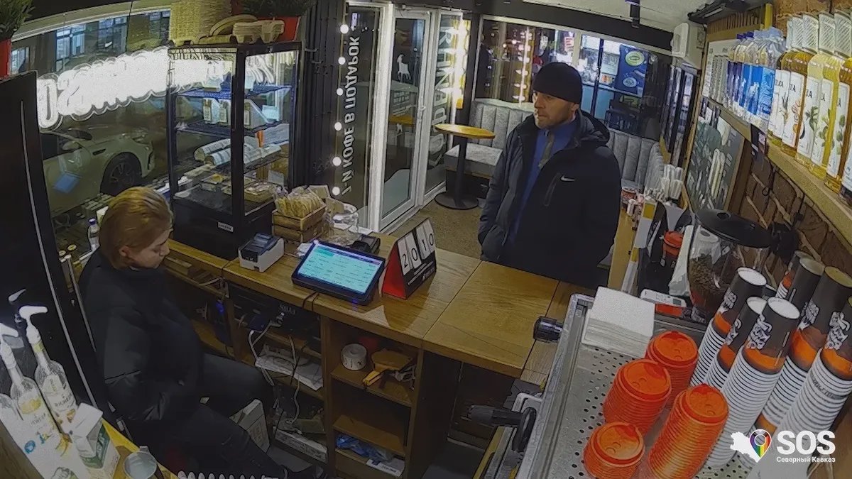 Batayev and Suleymanova in a St. Petersburg café, February 2023, photo: NC SOS / Telegram