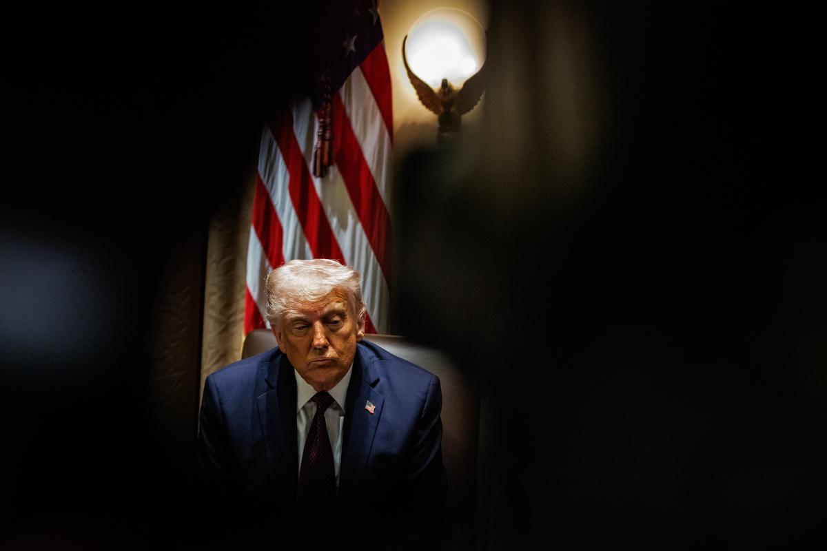 US President Donald Trump meets with his Cabinet at the White House, 24 March 2025. Photo: EPA-EFE / Samuel Corum