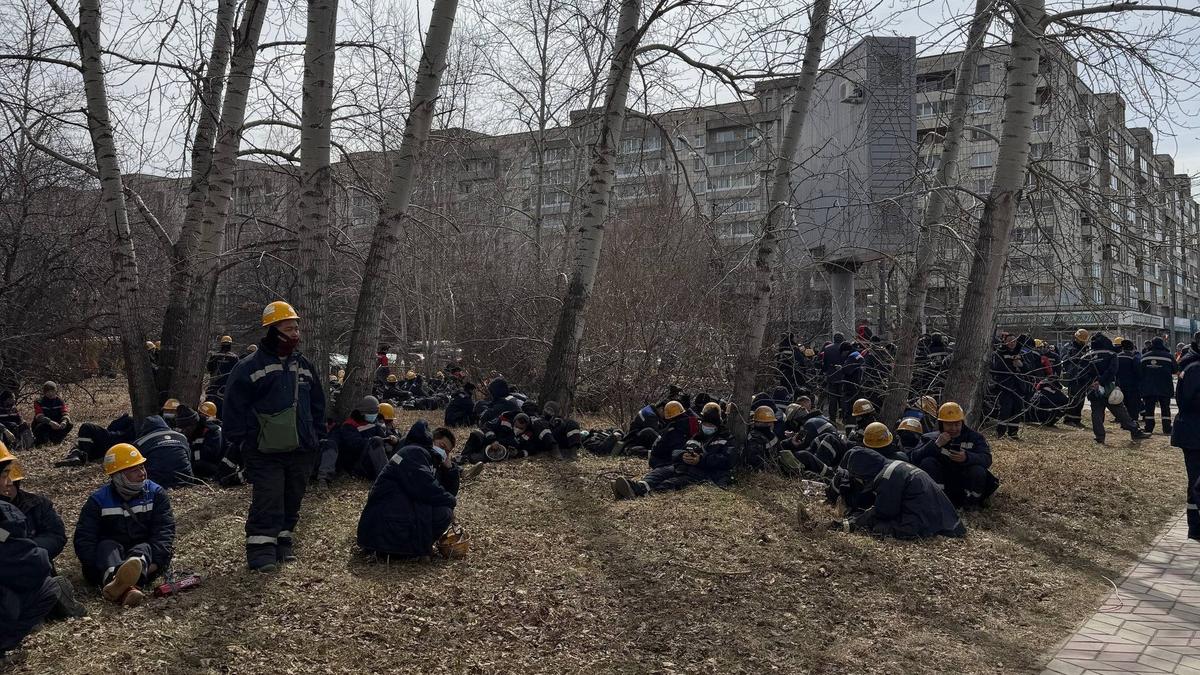 Сотни китайских рабочих вышли на протест в Хабаровском крае из-за невыплаты зарплат