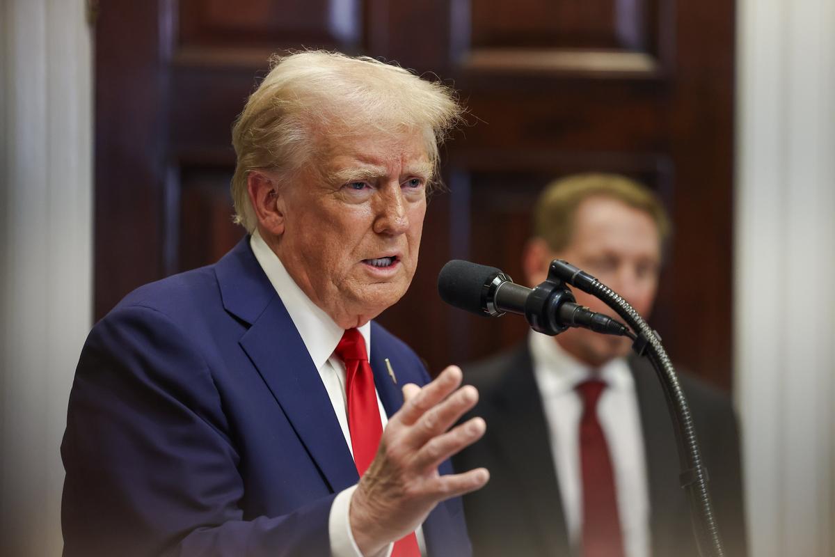 US President Donald Trump delivers remarks in the Roosevelt Room of the White House, 21 January 2025. Photo: EPA-EFE / AARON SCHWARTZ / POOL