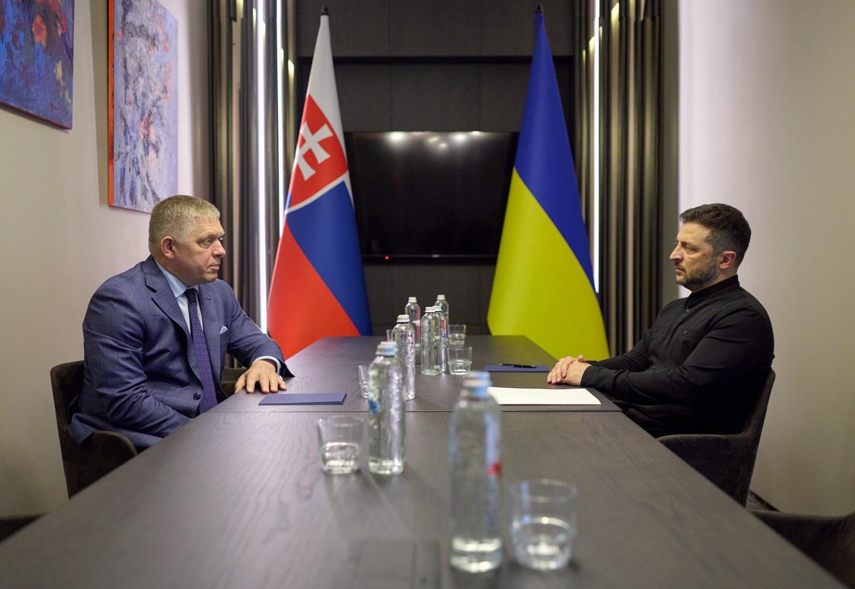 Slovakian Prime Minister Robert Fico and Ukrainian President Volodymyr Zelensky hold talks in the in western Ukrainian city of Uzhhorod, 5 September 2025. Photo: EPA / PRESIDENTIAL PRESS SERVICE