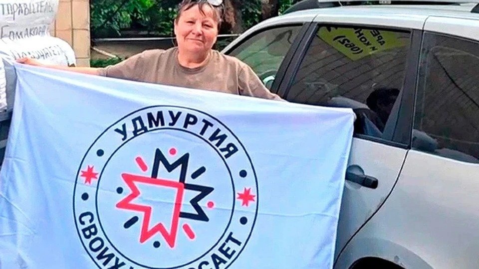 В Удмуртии пенсионерок, плетущих маскировочные сети на нужды «СВО», выселили из цеха