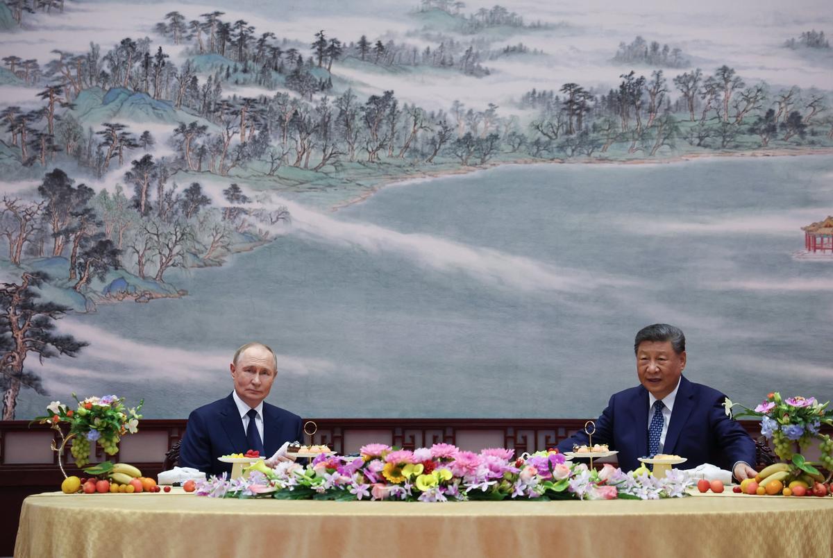 Vladimir Putin and Chinese President Xi Jinping hold talks at Xi’s Zhongnanhai residence, in Beijing, China, 2 September 2025. Photo:. EPA/ALEXANDER KAZAKOV/SPUTNIK/KREMLIN