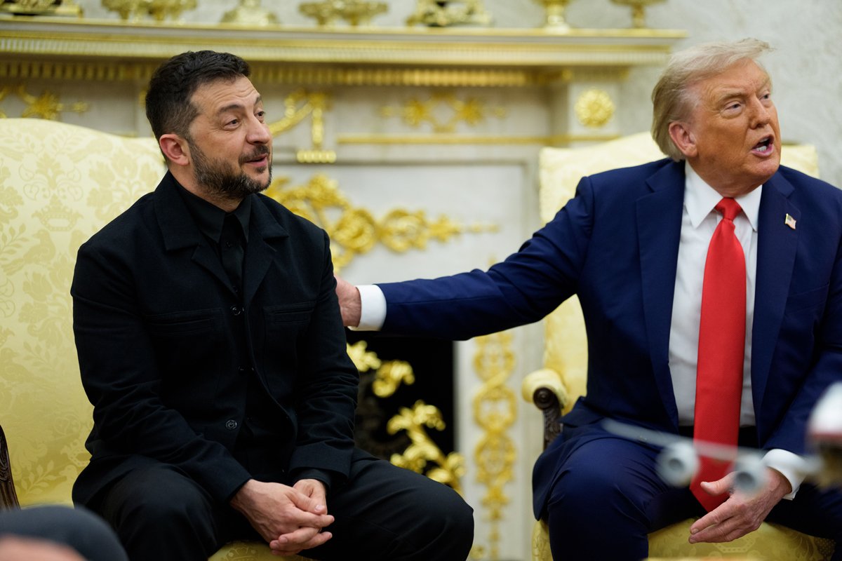 Дональд Трамп и Владимир Зеленский в Овальном кабинете Белого дома, Вашингтон, США, 18 августа 2025 года. Фото: Aaron Schwartz / EPA