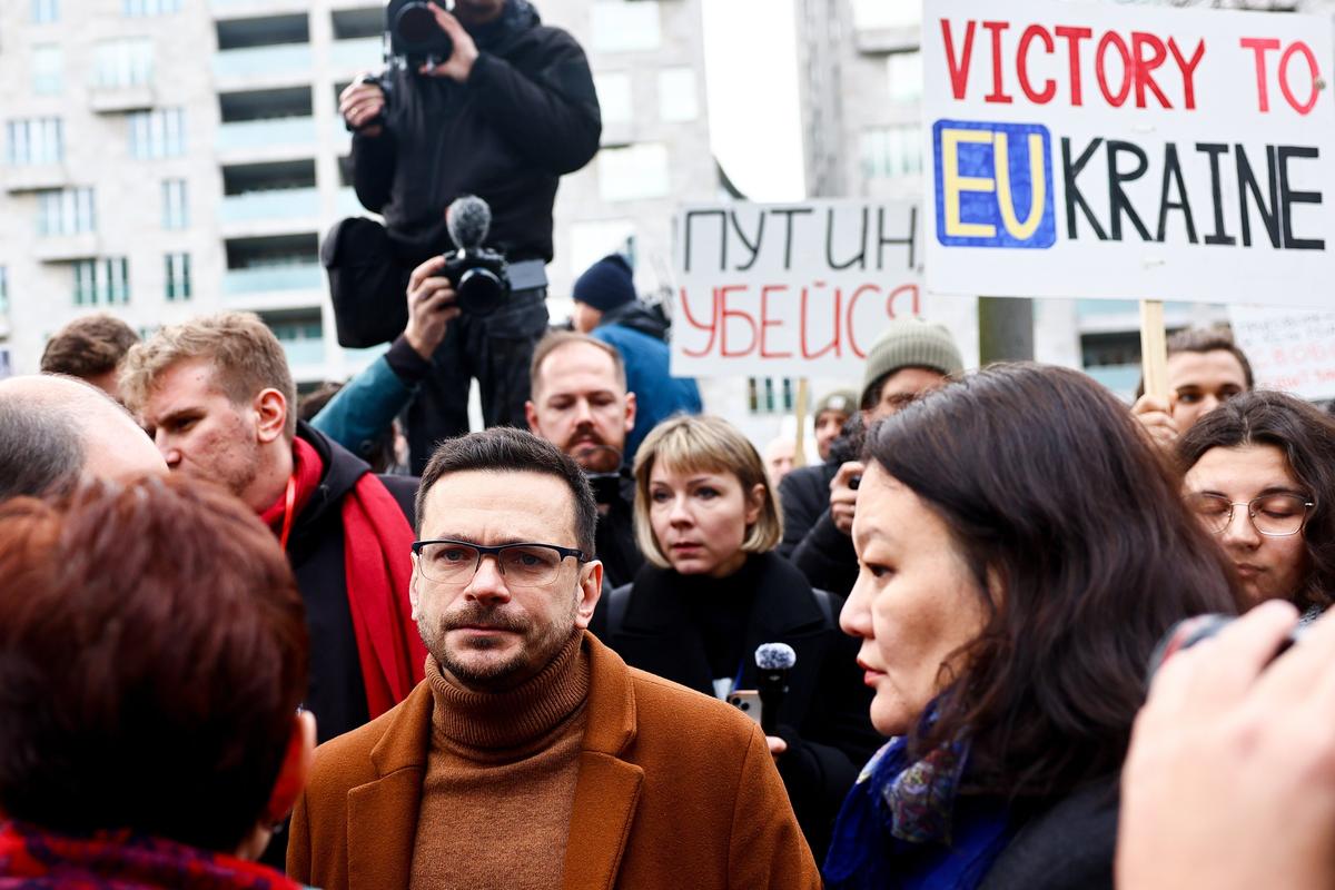 Ilya Yashin takes part in an anti-war demonstration in Berlin, Germany, 17 November 2024. Photo: EPA/FILIP SINGER