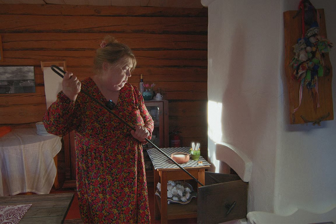 Rieka Hõrn at her restaurant in Obinitsa, Estonia. Photo: Novaya Gazeta Europe