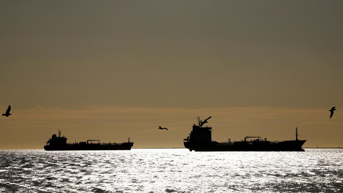US waives sanctions on all Russian oil at sea amid Iran war price surge