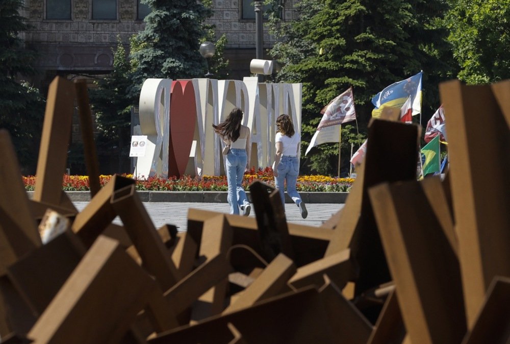 Daily life in Kyiv amid the Russian invasion of Ukraine. Photo: EPA-EFE/SERGEY DOLZHENKO