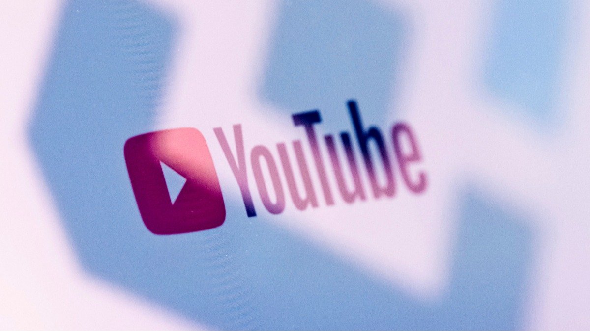 Не просто блокируют, а словно «стирают»