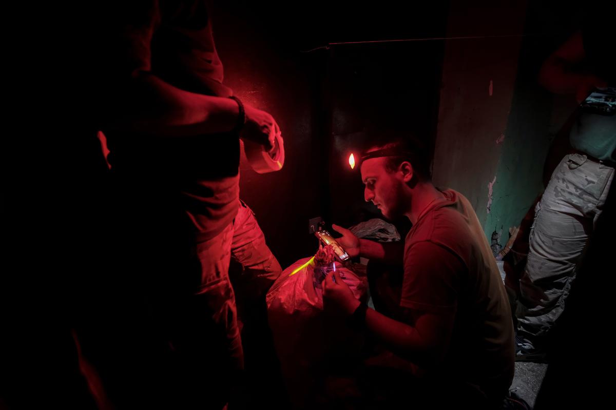 Ukrainian servicemen prepare drones in Myrnohrad, Ukraine, 10 June 2025. Photo: EPA-EFE/Maria Senovilla